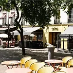 Au Centre Historique De Paris