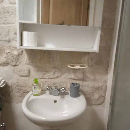 Appartamento Au Centre Historique De Parigi